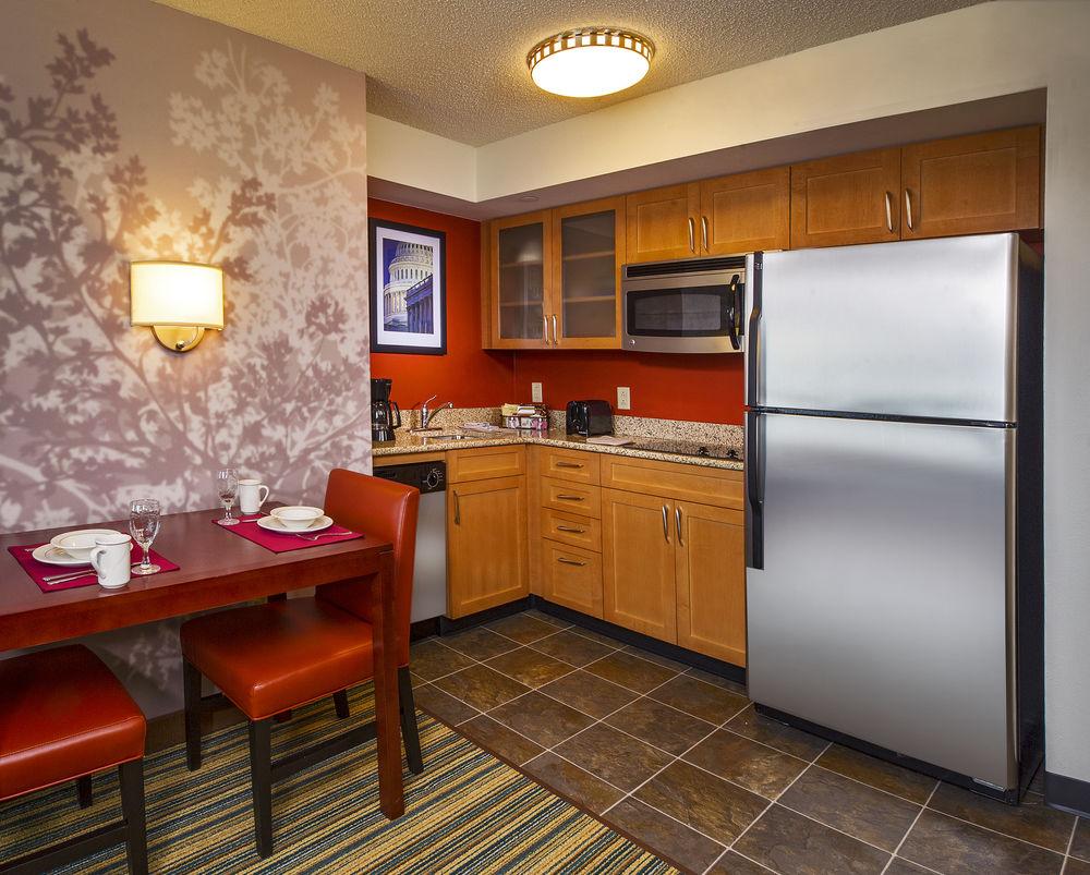 Residence Inn Arlington Pentagon City Exterior photo