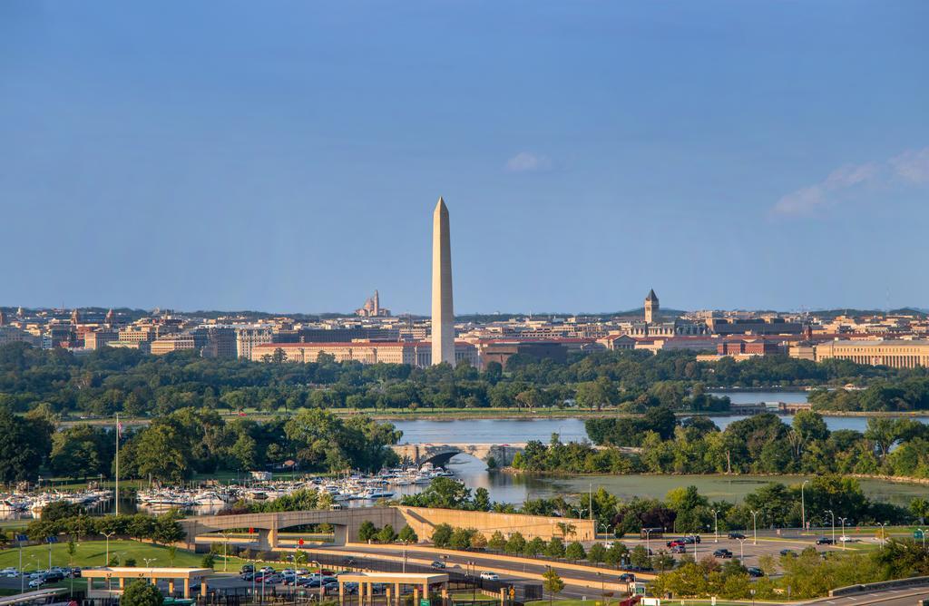 Residence Inn Arlington Pentagon City Exterior photo