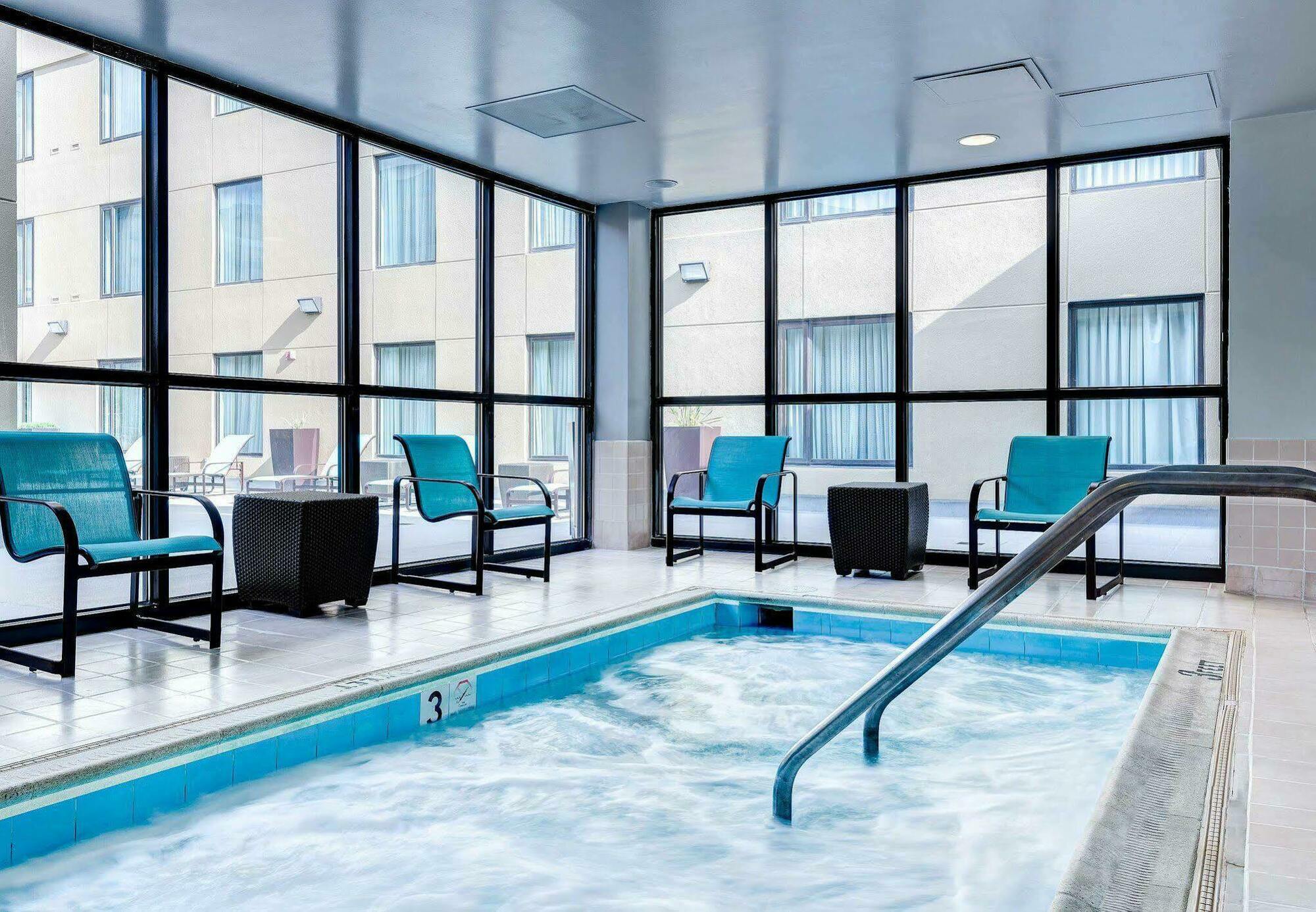 Residence Inn Arlington Pentagon City Exterior photo